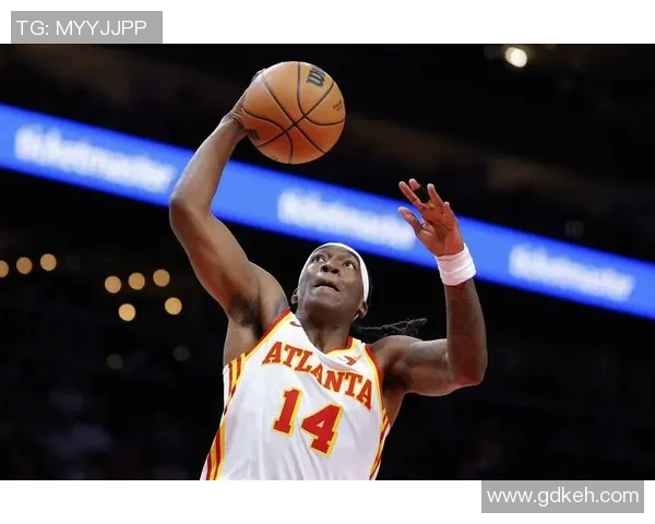 特雷杨的篮球之路从新秀到全明星的成长与挑战分析 特雷杨的篮球之路从新秀到全明星的成长与挑战分析